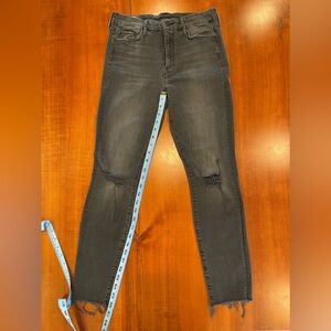 Mother The Looker Ankle Fray - size 27. Wash is Burning out Lanterns